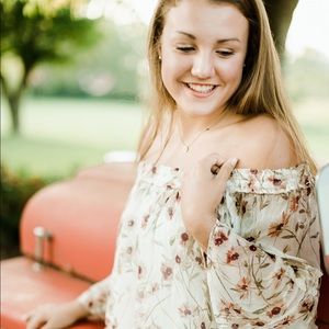 Meet your Posher, Caroline